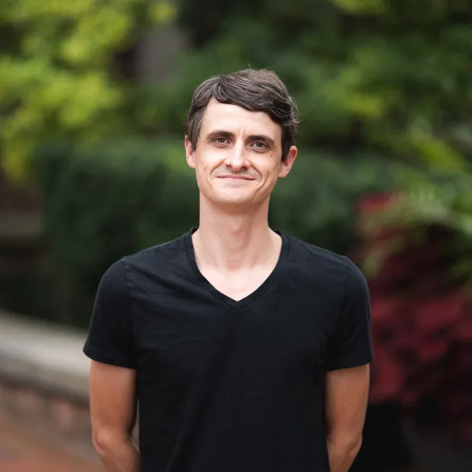 Colin  Bassett